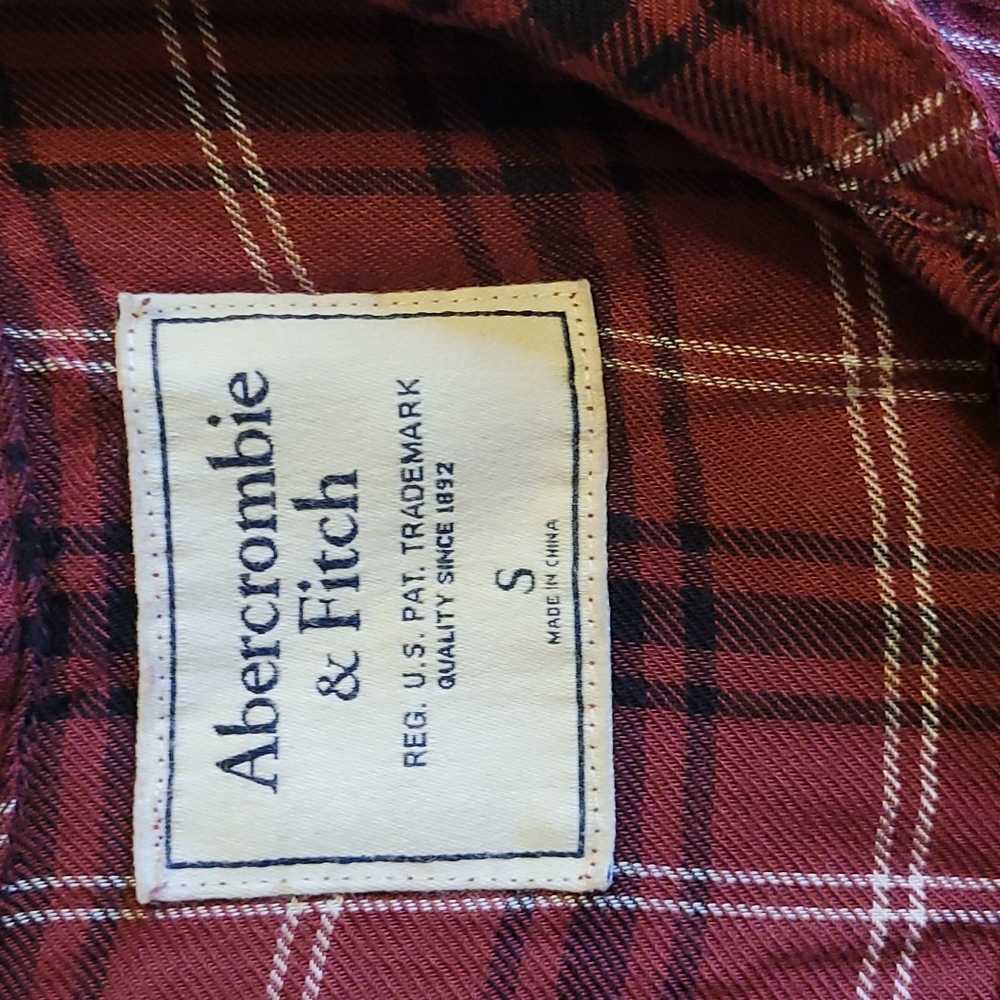 Maroon Button Down Open Shoulder Abercrombie Plai… - image 3